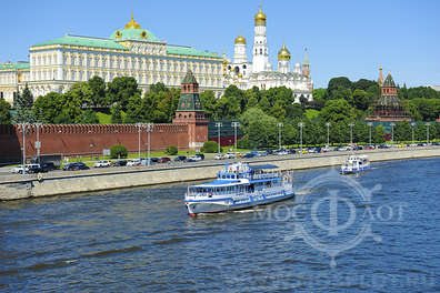 Центральный прогулочный маршрут Москвы на теплоходах-ресторанах от трех причалов