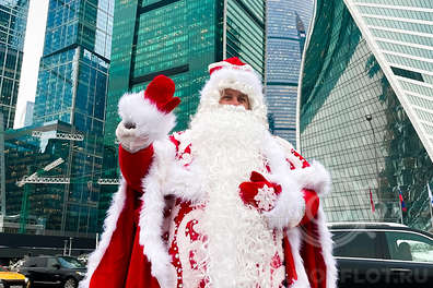 Новогодняя автобусная экскурсия 2026 от Красной площади с Дедом Морозом | Подарки и фото | Москва Новогодняя экскурсия 2026 на автобусе от Красной Площади с подарками от Деда Мороза