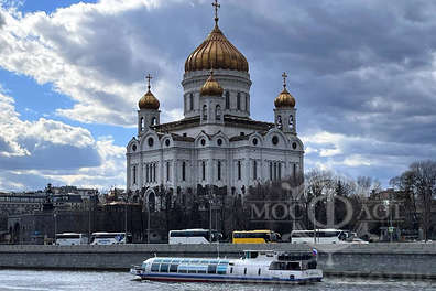 Ночной круиз на разводные мосты с дискотекой и путешествием к Финскому заливу