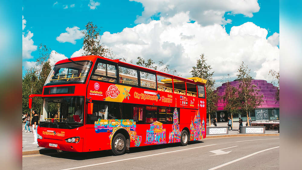 Экскурсии на красном двухэтажном автобусе. Автобус City Sightseeing Москва. Автобус City Sightseeing Санкт-Петербург. Двухэтажный автобус City Sightseeing. Красный двухэтажный автобус в Санкт-Петербурге.