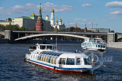 Теплоход Гнездо Глухаря в аренду от собственника в Москве