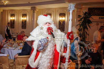 Новогодний сборный корпоратив 19 и 26 декабря 2025 в Golden Ring | Банкет All Inclusive | Москва Новогодний сборный корпоратив 19 и 26 декабря в банкетном зале гостиницы "Golden Ring" на Смоленской