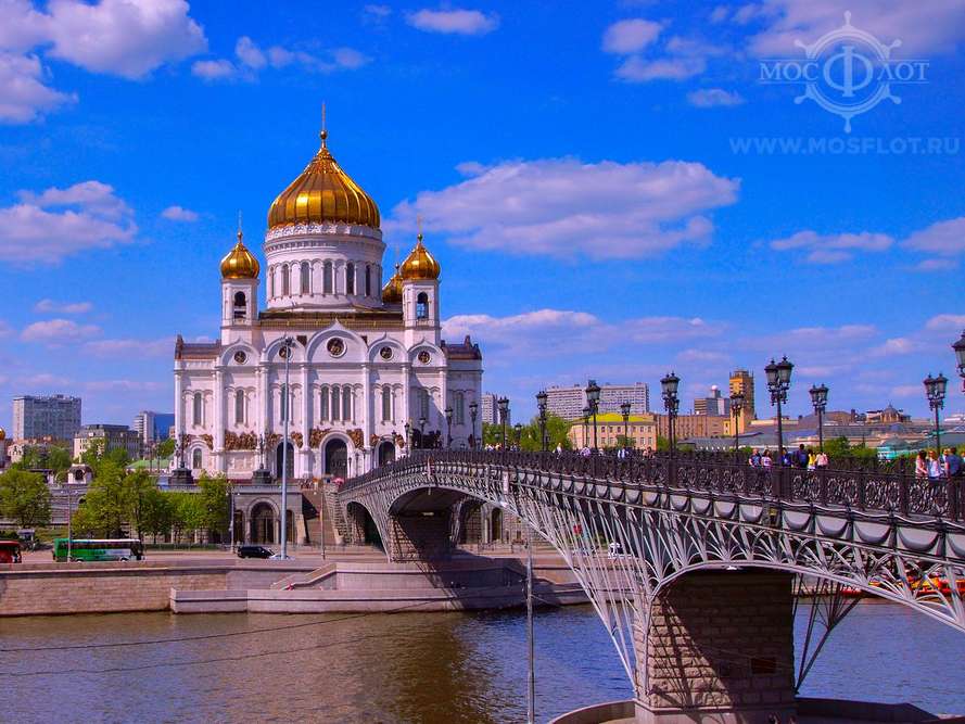 Церковь на мостах