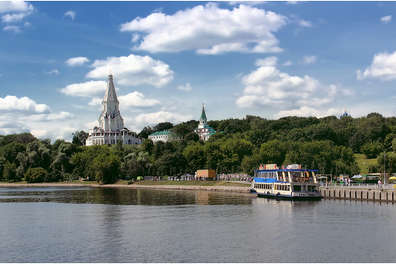 Прогулка на теплоходе в парке "Коломенское"