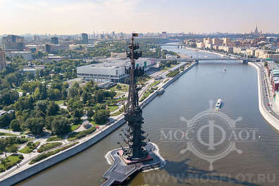 Прогулка на теплоходе по центральному маршруту Москвы от причала Новоспасский мост