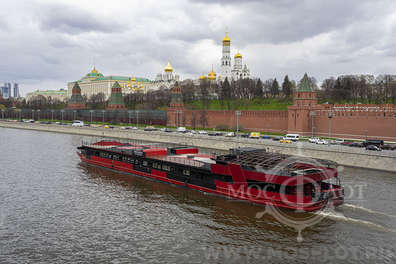 Речная прогулка на уникальном теплоходе «Париход РИО-1» в День России — грандиозный круиз с фейерверком