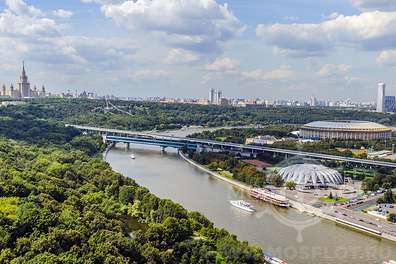 «Воробьевы горы» – речная прогулка по центру Москвы с экскурсоводом