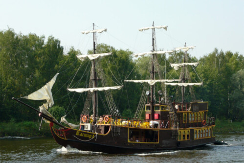 Яхта Кастор-1