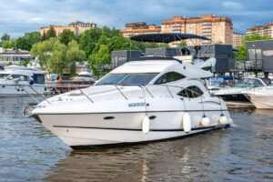 photo_5330404849763872497_y