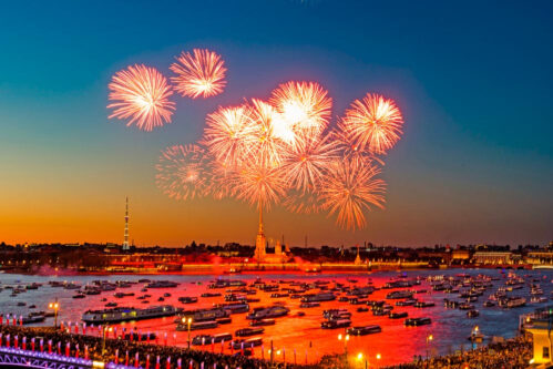 Салют 9 мая на теплоходе «Москва-99» в СПб