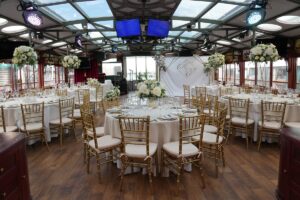 Нижний салон Сити Блюз