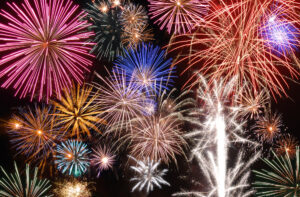 Просмотр салюта 9 мая на новейшем панорамном теплоходе Александрия.