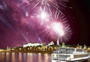 Салют 9 мая на яхте Держава