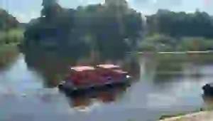 Теплоход Чиж во время прогулки по реке Вологде