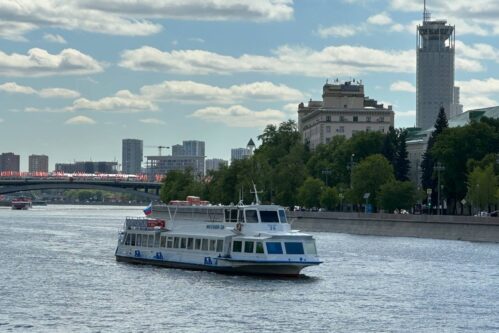 Прогулка на теплоходе от Воробьёвых гор по центру Москвы