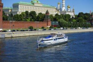 centralniy-progulochniy-marshrut-moskvy-ot-prichala-kievskiy-vokzal-019