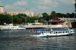 centralniy-progulochniy-marshrut-moskvy-ot-prichala-ustinskiy-most-05