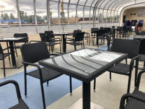 den-goroda-na-panoramnom-teplokhode-moskva-river-s-prosmotrom-gorodskogo-salyuta-02