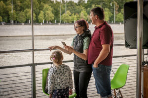 dnevnoy-laundzh-kruiz-s-obedom-na-bortu-teplokhoda-legenda-po-moskve-reke-05