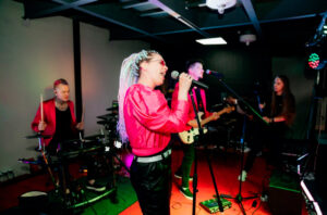 dnevnoy-layt-vypusknoy-na-teplokhode-loft-boat-05