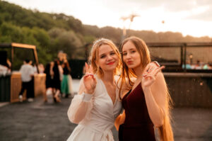 dnevnoy-layt-vypusknoy-na-teplokhode-loft-boat-07