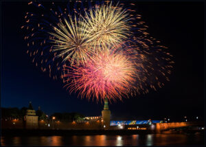 ezhenedelnaya-rechnaya-progulka-s-prosmotrom-feyerverka-moskva-lyubimaya-07