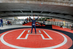 grandioznaya-dance-bbq-party-hot-boat-na-samoy-bolshoy-otkrytoy-palube-v-vostochnoy-evrope-14