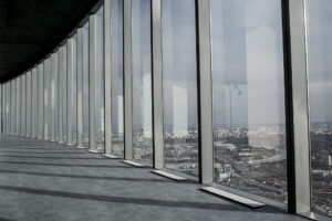 holiday-vernissage-samaya-vysokaya-vystavka-vernisazh-v-evrope-02