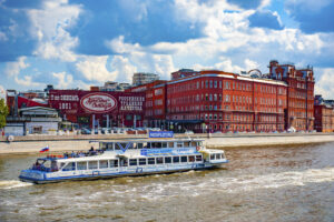 krugovaya-rechnaya-progulka-ot-neskuchnogo-sada-puteshestviye-po-moskve-reke-03