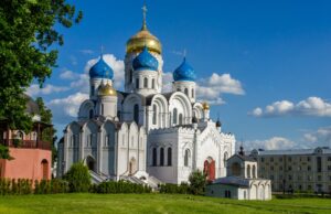 kruiz-na-teplohode-v-nikolo-ugreshskiy-monastyr-04