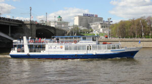 kruiz-na-teplohode-v-nikolo-ugreshskiy-monastyr-09