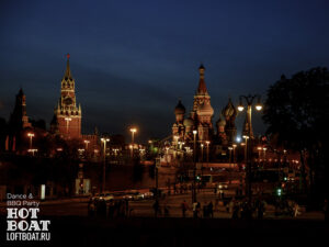 nochnoy-koshmar-na-korable-prizrake-loft-boat-v-kanun-dnya-vsekh-svyatykh-khellouin-18