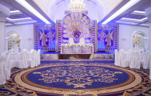 novogodnyaya-noch-v-banketnom-zale-triumf-kholl-05