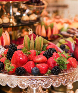 novogodnyaya-noch-v-banketnom-zale-triumf-kholl-07