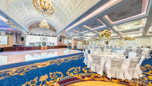 novogodnyaya-noch-v-banketnom-zale-triumf-kholl-15