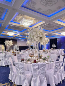 novogodnyaya-noch-v-banketnom-zale-triumf-kholl-17