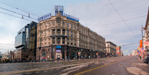 peshehodnaya-ekskursiya-talanty-i-poklonniki-02