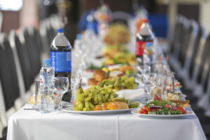 posledniy-zvonok-na-teplokhode-s-furshetom-i-prazdnichnoy-programmoy-015