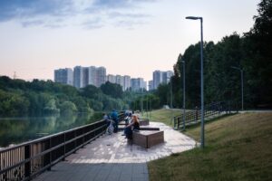 progulka-na-teplohode-po-yuzhnomu-polyusu-moskvy-iz-brateevo-03