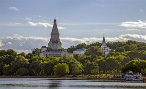 progulka-na-teplohode-v-parke-kolomenskoe-04