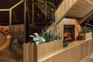 progulka-po-moskve-reke-na-dizaynerskom-teplokhode-moris-ot-kievskogo-vokzala-04