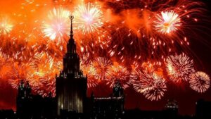 prosmotr-salyuta-9-maya-2019-goda-s-teplohoda-alina-prima-04