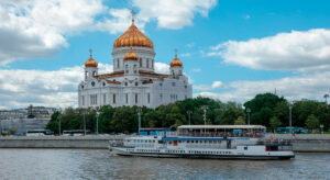 prosmotr-salyuta-na-den-pobedy-na-teplokhode-restorane-om-349-ot-prichala-kitay-gorod-03