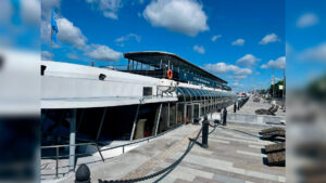 rechnaya-progulka-na-panoramnom-teplokhode-river-palas-ot-severnogo-rechnogo-vokzala-04