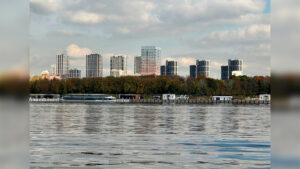 rechnaya-progulka-na-panoramnom-teplokhode-river-palas-ot-severnogo-rechnogo-vokzala-05