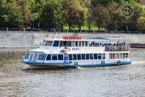 rechnaya-progulka-na-teplohode-karmel-9-maya-03