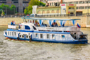 rechnaya-progulka-ot-moskva-siti-07