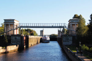 rechnaya-progulka-ot-severnogo-rechnogo-vokzala-do-moskva-siti-s-prokhozhdeniyem-shlyuzov-03