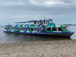 rechnaya-progulka-po-reke-volge-na-teplokhode-kazanskiy-akkordeon-01