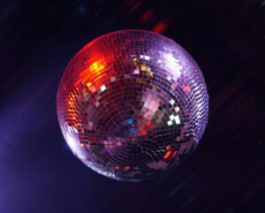 rechnaya-progulka-po-reke-volge-v-kazani-s-diskotekoy-01